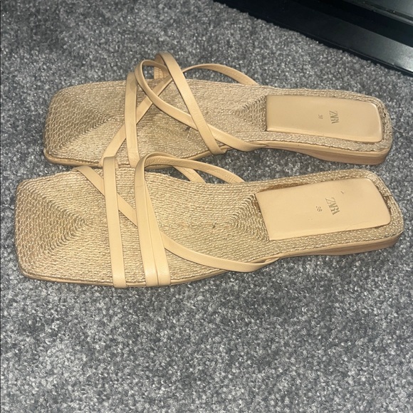 Zara Women's Beige Strappy Sandals - Picture 5 of 5